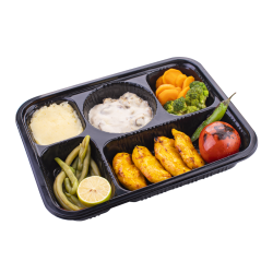 بشقاب سبزیجات با فیله مرغ کبابی - Grilled chicken with vegetables